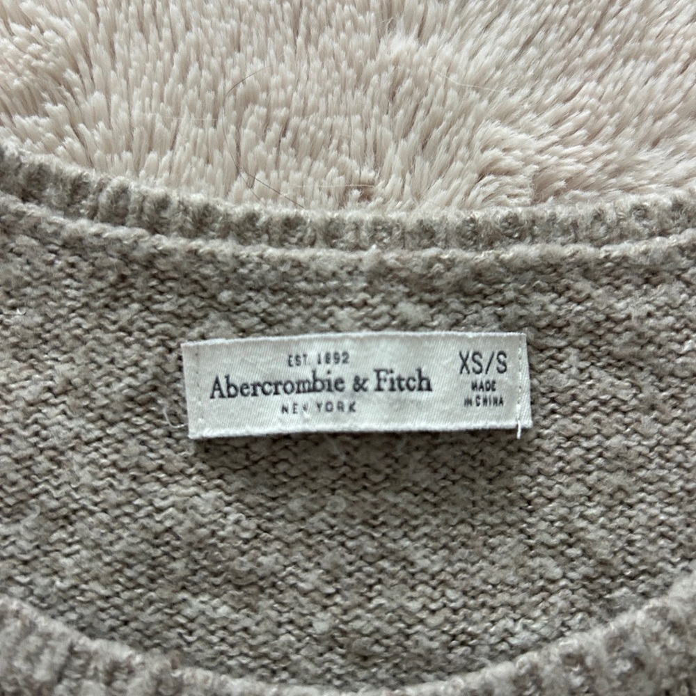 Abercrombie & Fitch Taupe Owl Christmas Holiday Sweater with Sequins, Size Small - Picture 6 of 8